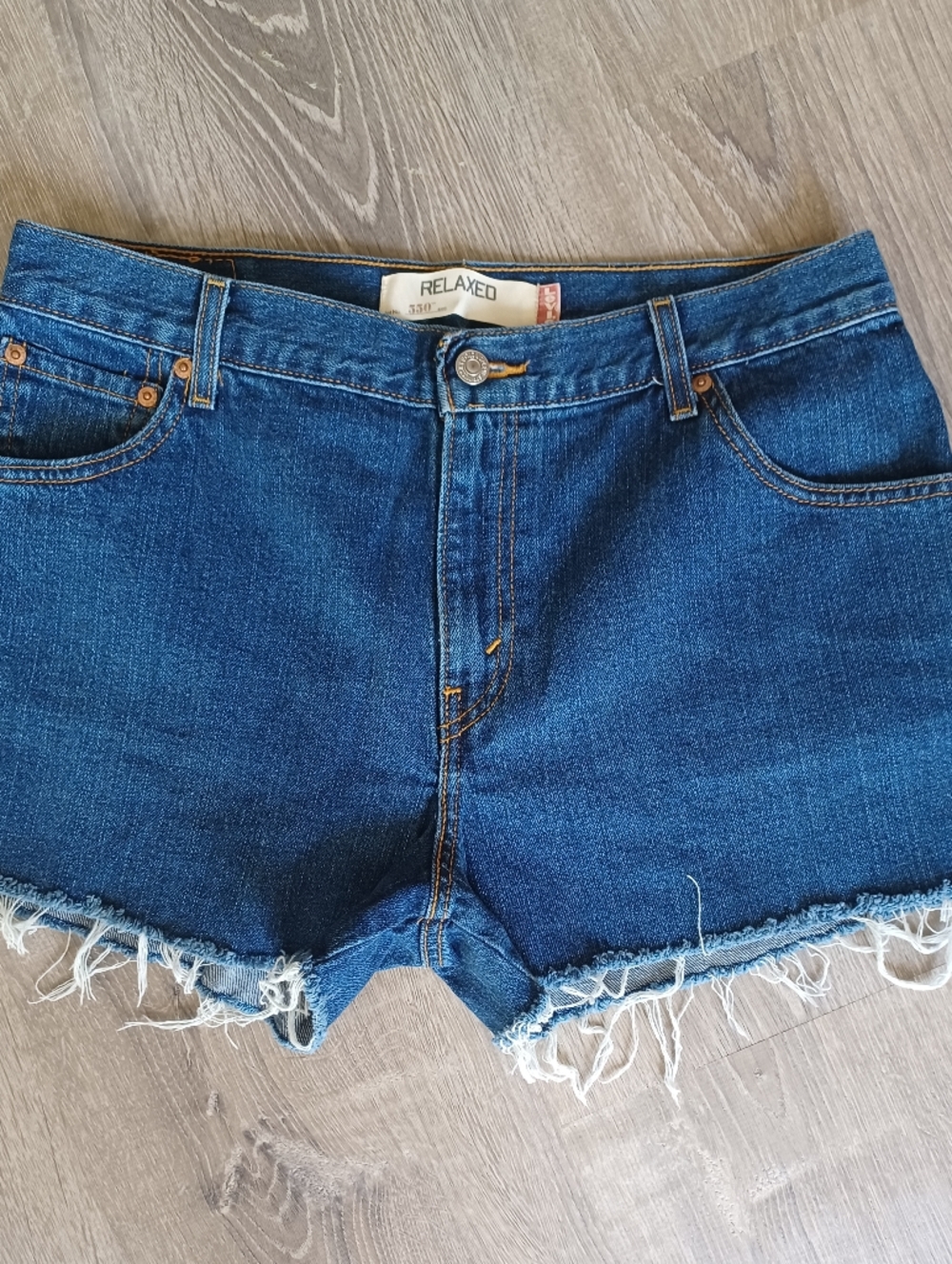 Levi's 550 Relaxed Dark Denim Frayed Hem Shorts
